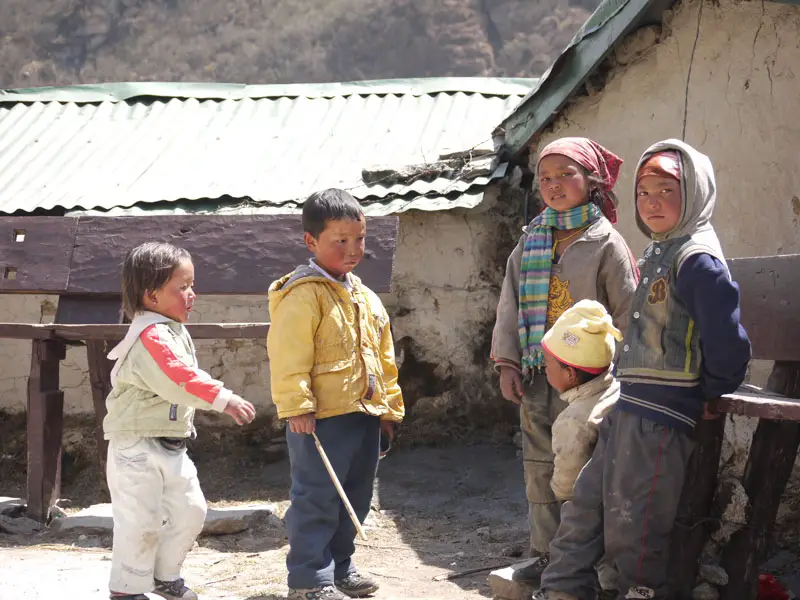 Local kids playing in Khumjung